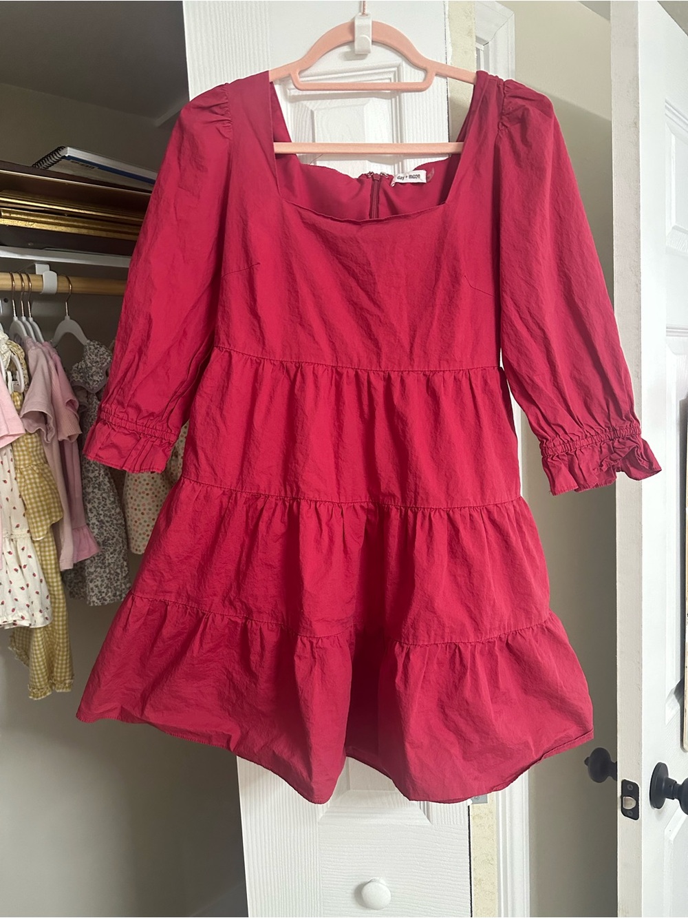 Day + Moon Women’s Medium Red Quarter Sleeve Tiered Mini Dress with Square Neck